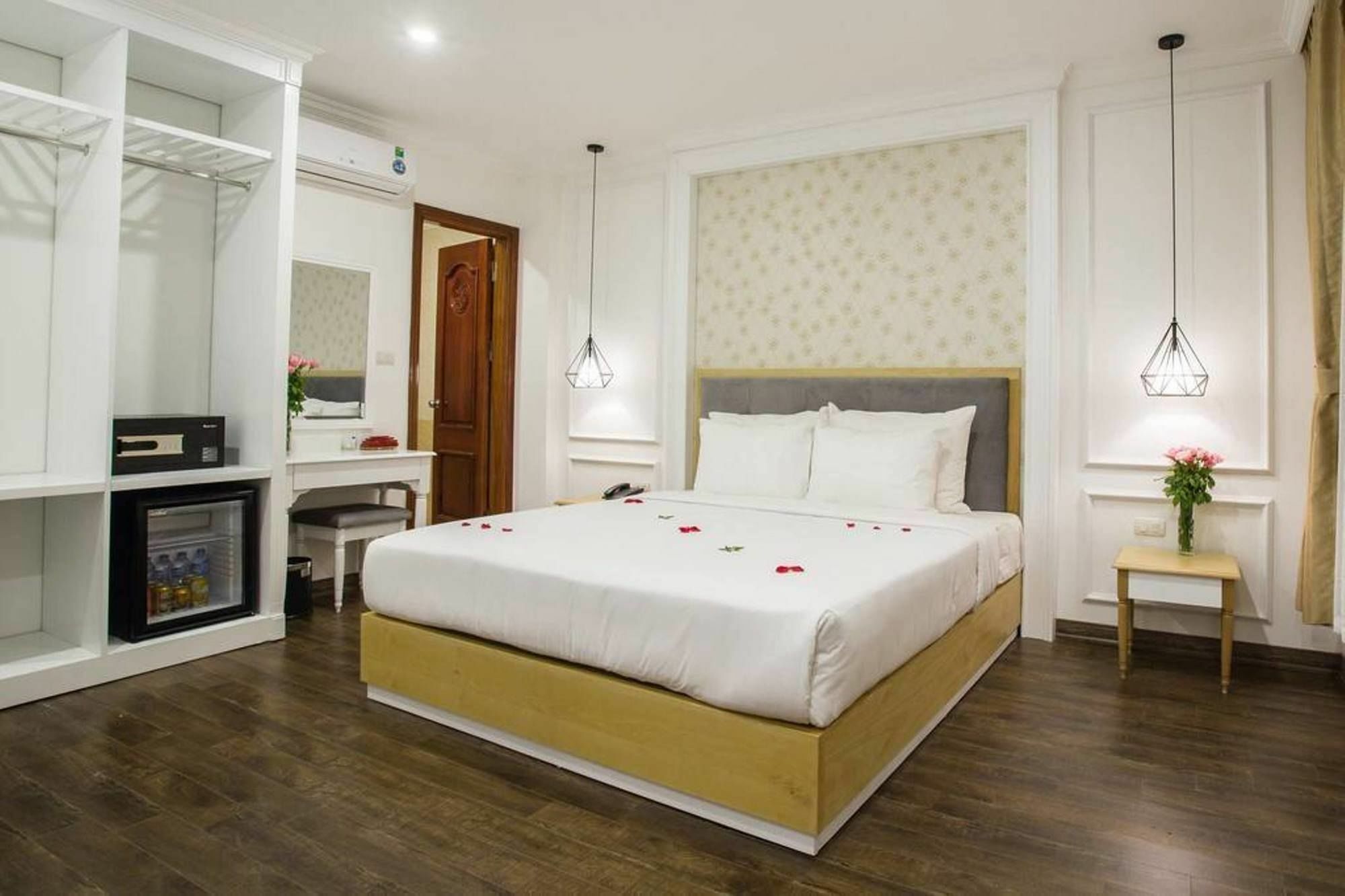 Hanoi A83 Hotel Bagian luar foto
