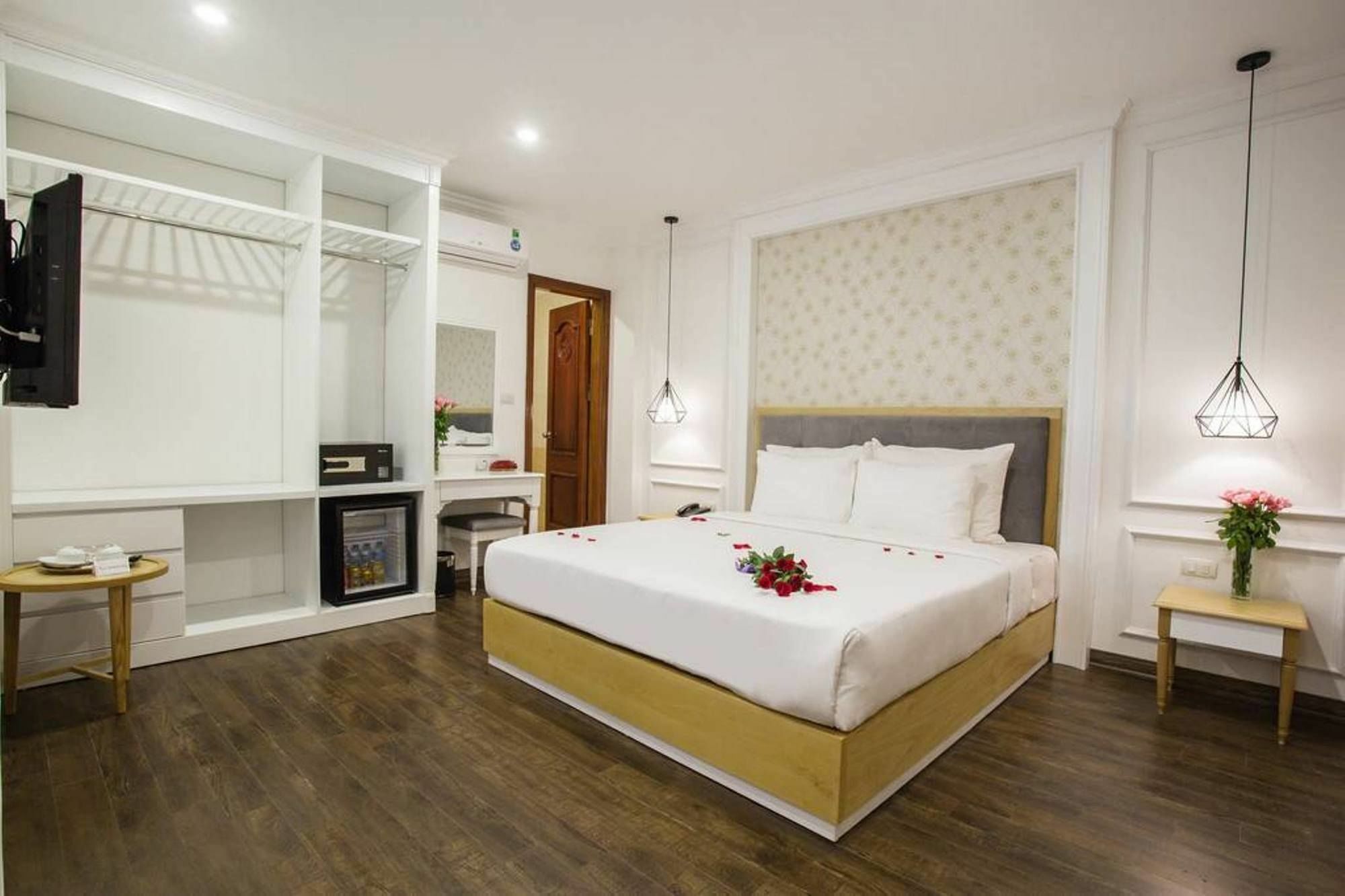 Hanoi A83 Hotel Bagian luar foto