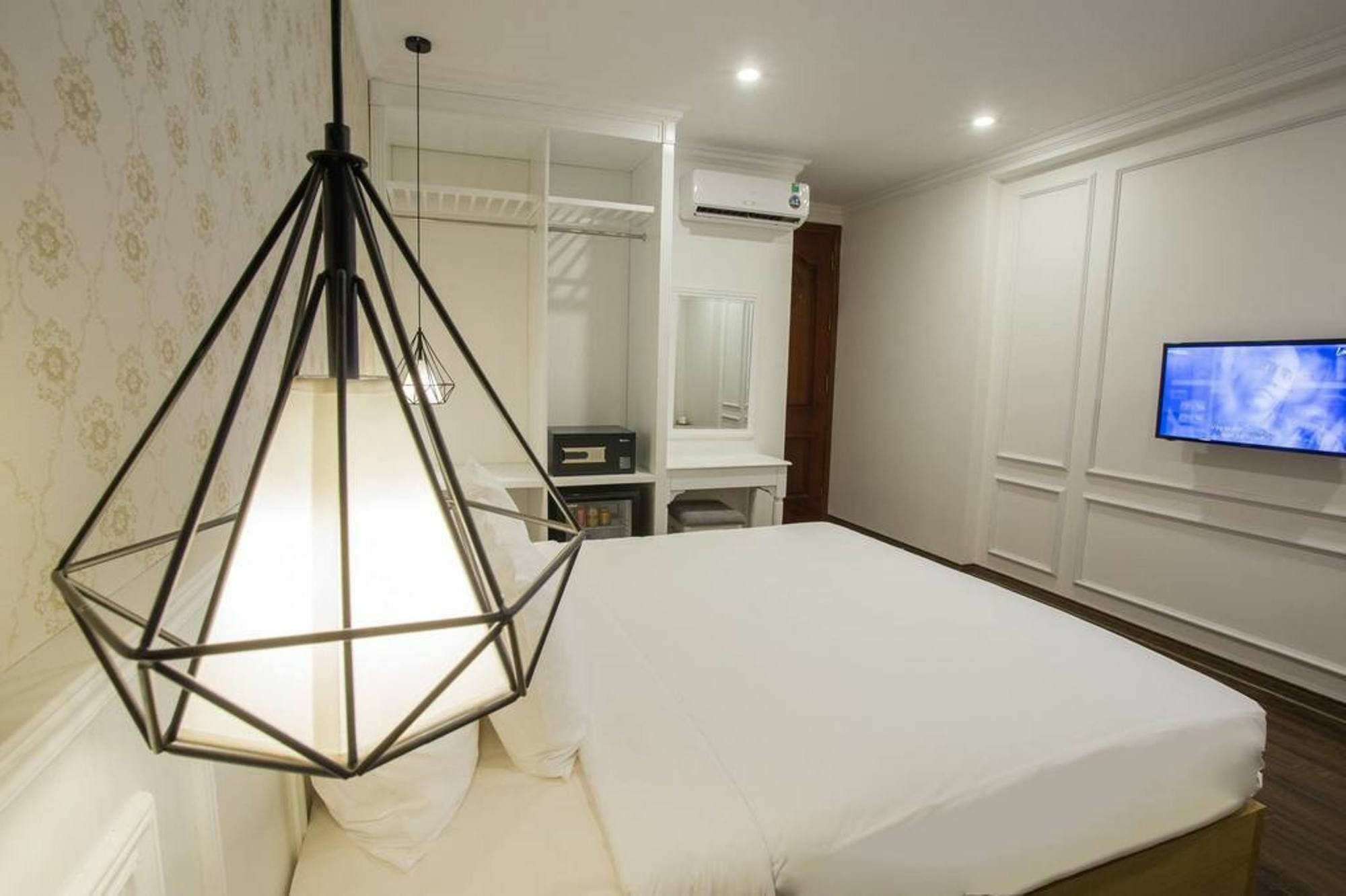 Hanoi A83 Hotel Bagian luar foto